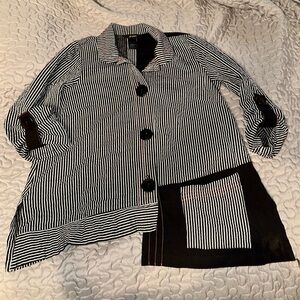 Ali Miles Black and White Striped Blazer